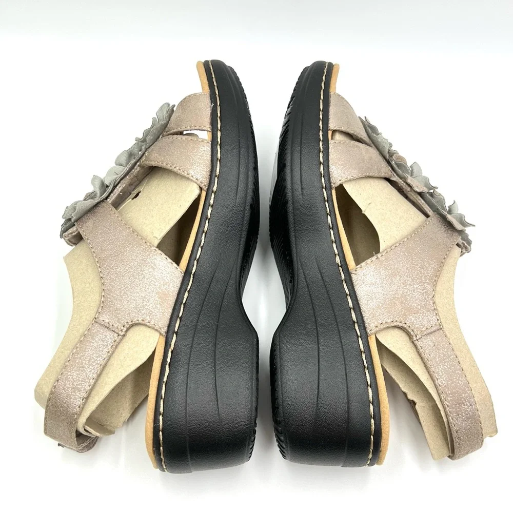 Clarks Size 6.5 Metallic Taupe Bronze‎ Floral T-Strap Wedge Sandals Shoes